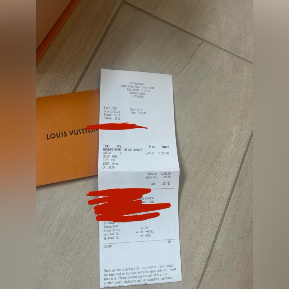 Louis Vuitton Women's Sneakers in Pink and White - Picture 11 of 11